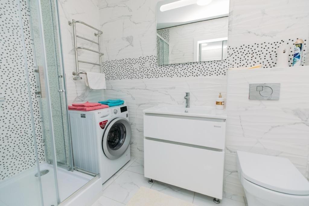Затишна Квартира Lägenhet Ternopil Exteriör bild